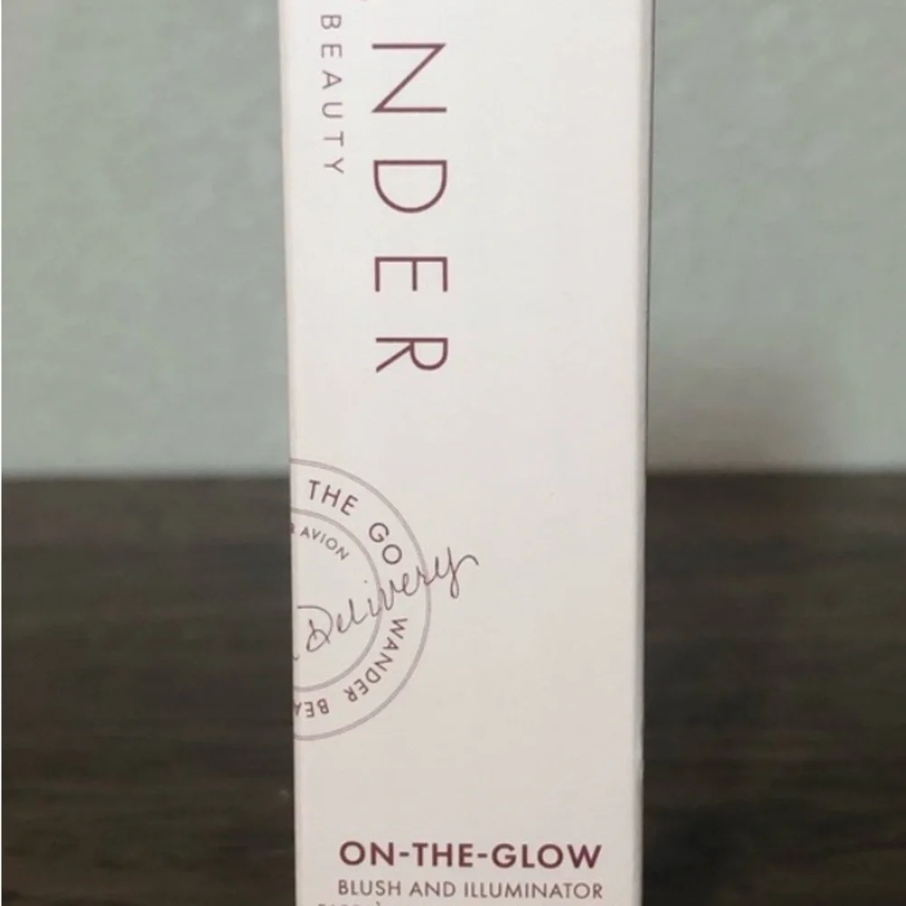 Wander Beauty On-the-Glow Blush and Illuminator Nude Soft Glow NIB